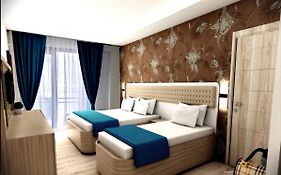 Ayra Family Club Hotel  4*